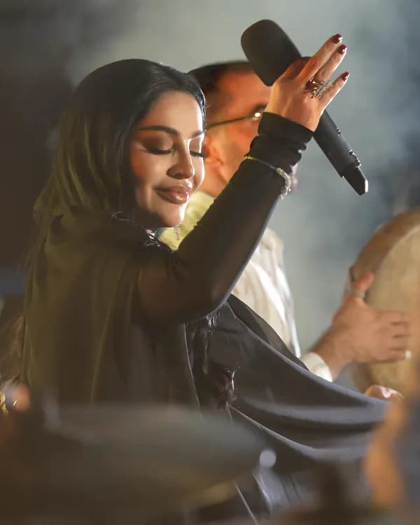 Shabnam Surayo